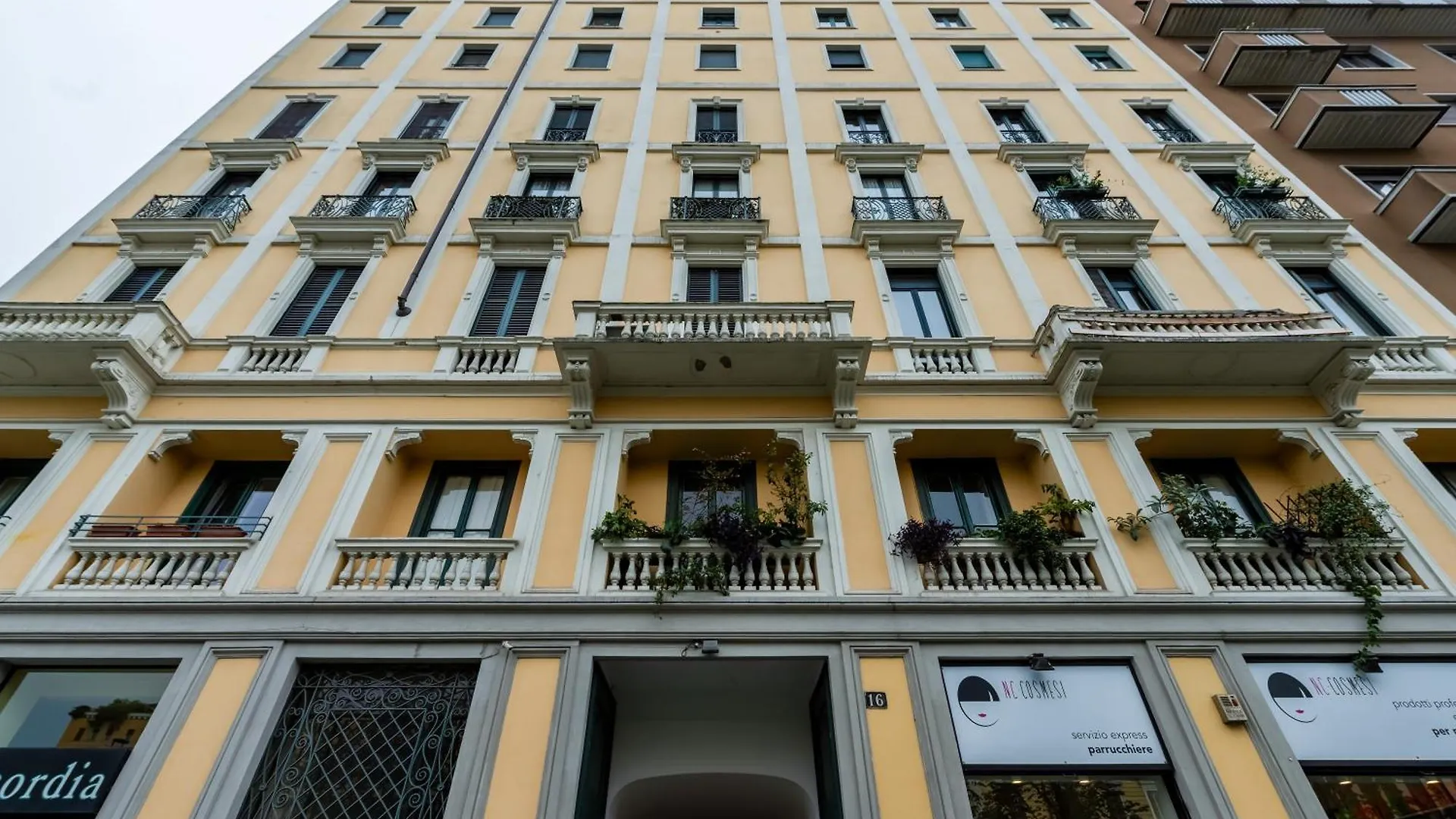 Apartment Allegroitalia Corso Concordia Milan